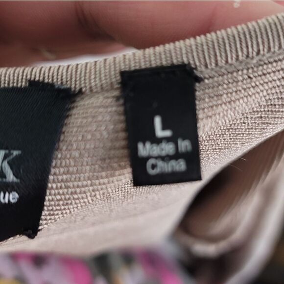 BLACK SAKS FIFTH AVENUE  - Picture 9 of 10